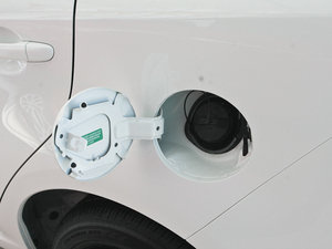 2011款炫动版 1.3L 自动标准型 油箱盖