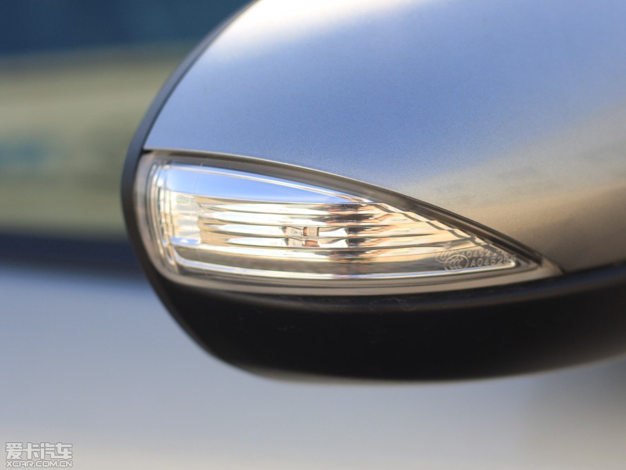 2011���R���_(d��)3���G���� 2.0L �ք��\(y��n)�Ӱ�