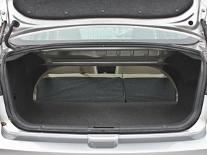 2012款经典款 1.6L 自动特惠版 行李厢空间