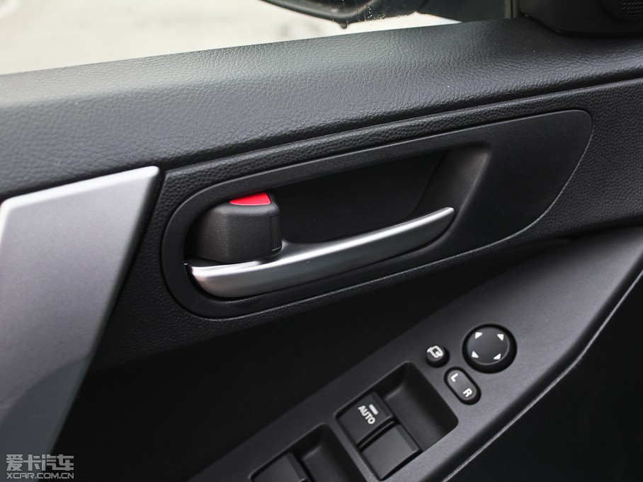 2012R_3GɎ 2.0L ԄӺA\Ӱ