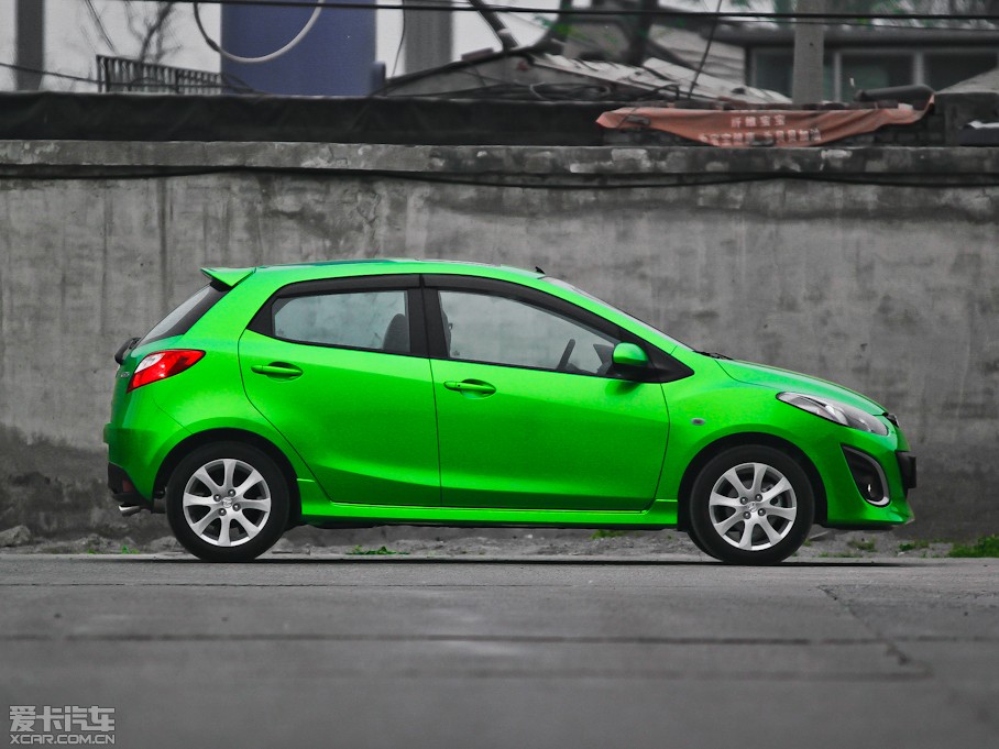 2012���R���_2�Ɏ� �ńӰ� 1.3L �քӘ˜���