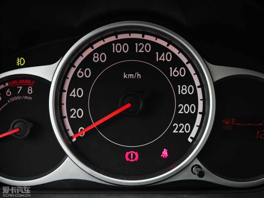 2012���R���_2�Ɏ� �ńӰ� 1.3L �քӘ˜���