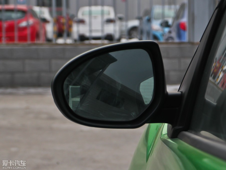 2012R_2Ɏ ńӰ 1.5L ԄӺA