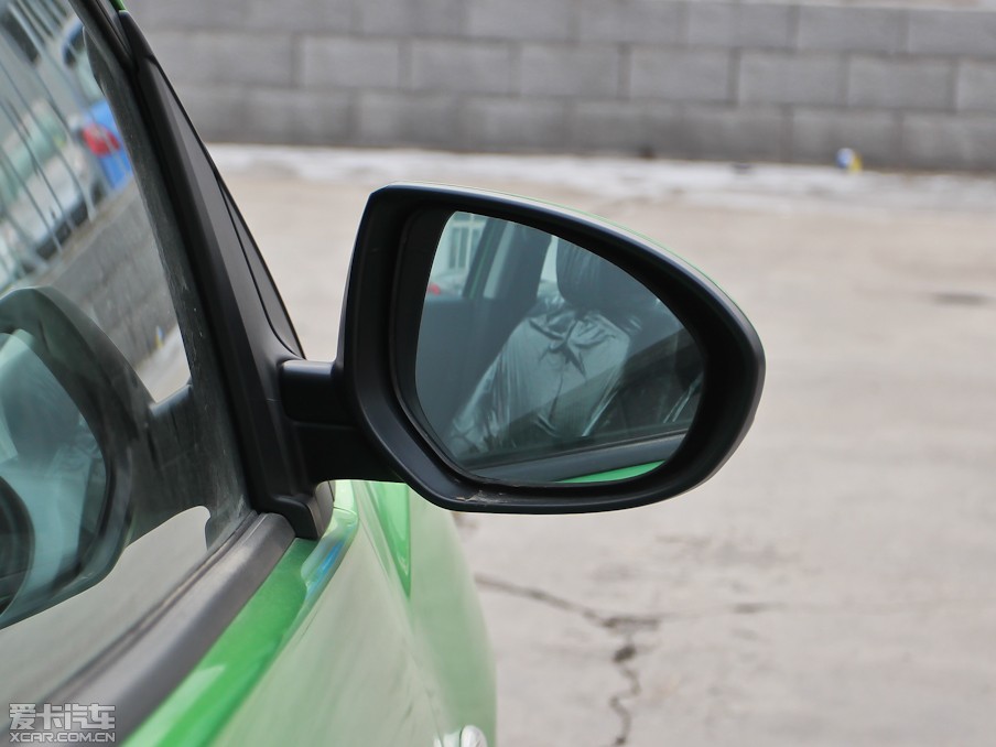 2012R_2Ɏ ńӰ 1.5L ԄӺA