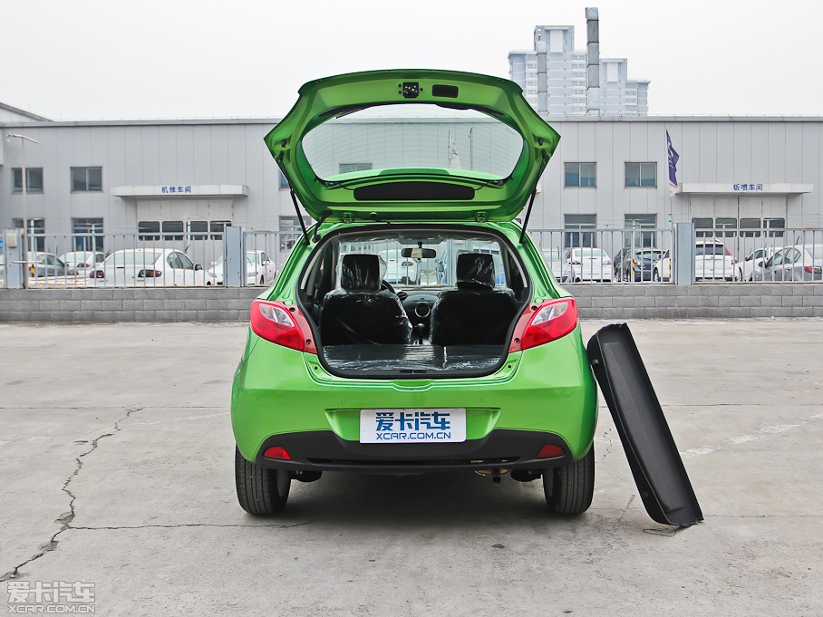 2012R_2Ɏ ńӰ 1.5L ԄӺA