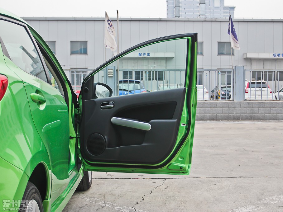 2012R_2Ɏ ńӰ 1.5L ԄӺA