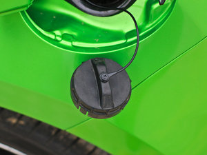 2012ńӰ 1.3L քӘ˜ ^