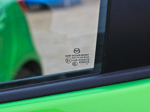 2012ńӰ 1.3L քӘ˜ ^