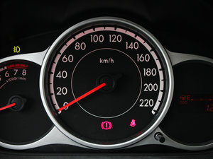 2012ńӰ 1.3L քӘ˜ п؅^(q)