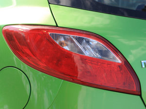 2012ńӰ 1.5L Ԅӳֵ ^