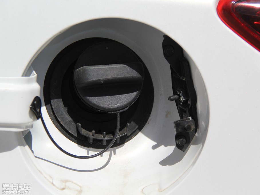 2014R_3 ِ Ɏ 2.0L ԄŞ