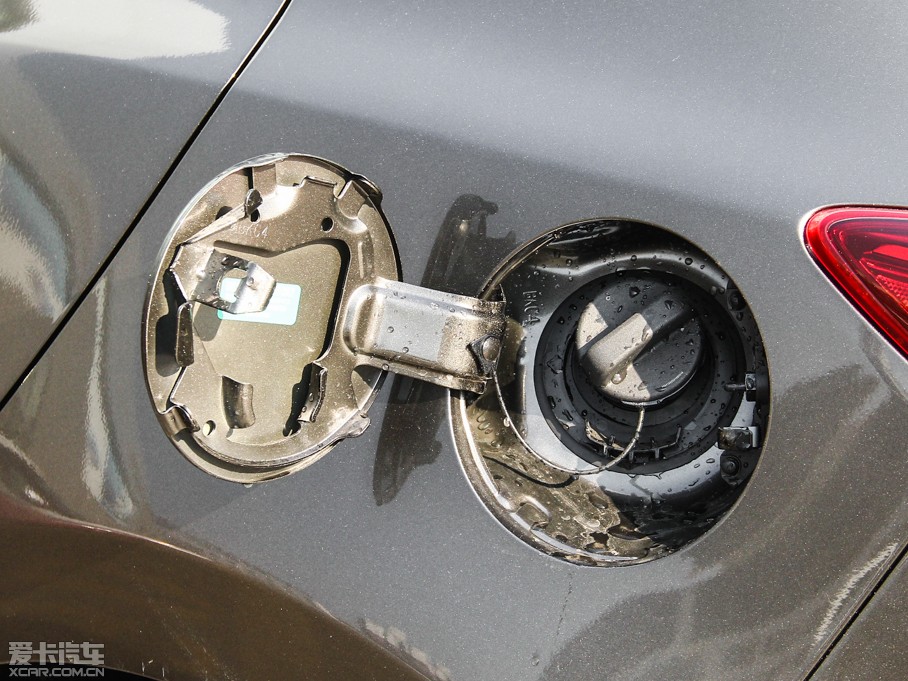 2014R_3 ِ Ɏ 2.0L Ԅ\Ӱ