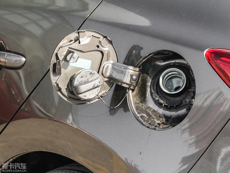 2014R_3 ِ Ɏ 2.0L Ԅ\Ӱ