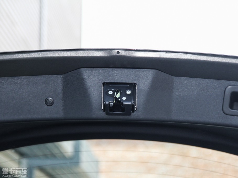 2014���R���_3 ����ِ�� �Ɏ� 2.0L �Ԅ��\�Ӱ�