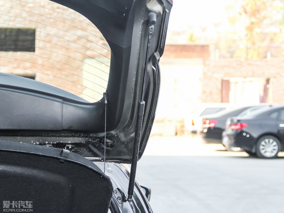 2014R_3 ِ Ɏ 2.0L Ԅ\Ӱ