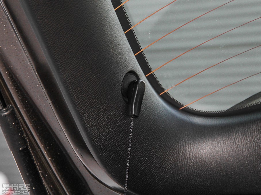 2014���R���_3 ����ِ�� �Ɏ� 2.0L �Ԅ��\�Ӱ�