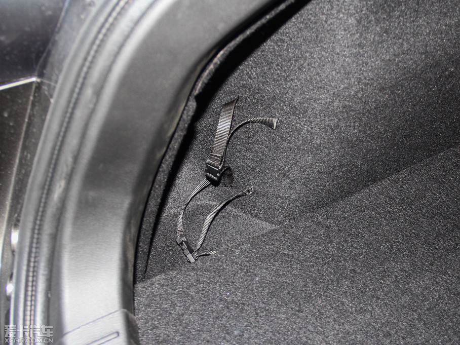 2014���R���_3 ����ِ�� �Ɏ� 2.0L �Ԅ��\�Ӱ�