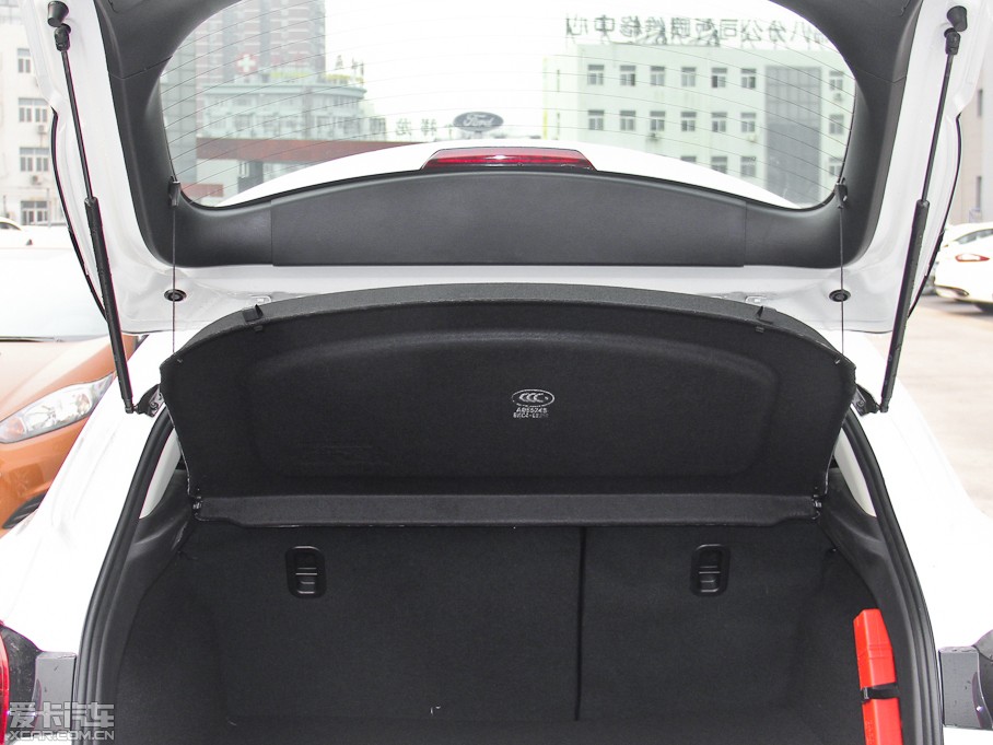 2014R_3 ِ Ɏ 1.5L ԄӺA