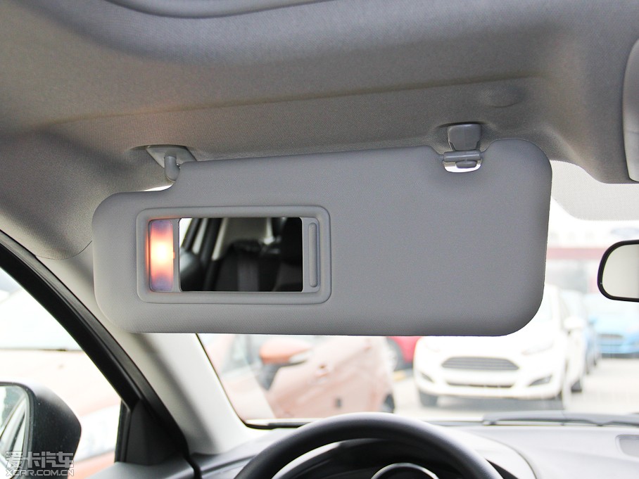 2014R_3 ِ Ɏ 1.5L ԄӺA