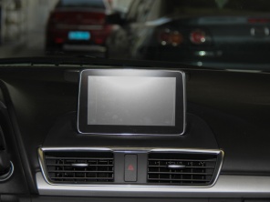 長(zhǎng)安馬自達(dá)2014款昂克賽拉兩廂