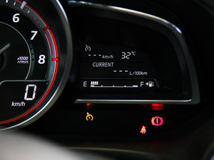 2014Ɏ 2.0L ԄŞ п؅^