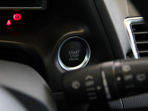 2014Ɏ 2.0L ԄŞ п؅^