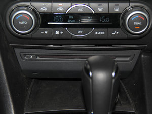 2014Ɏ 2.0L ԄŞ п؅^