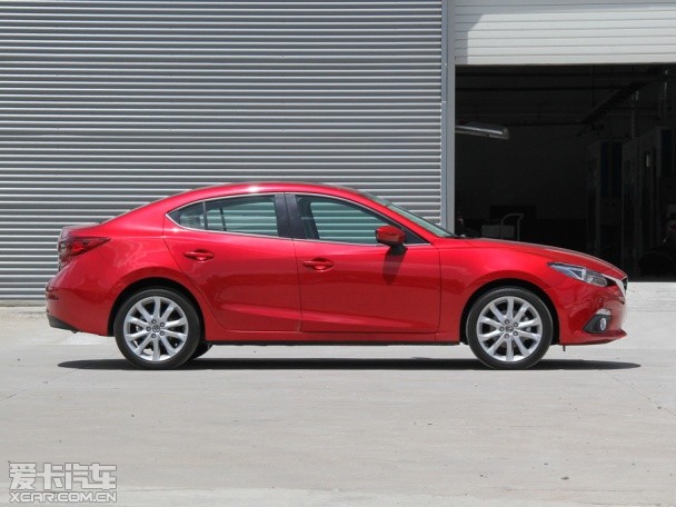 長安馬自達2014款昂克賽拉三廂