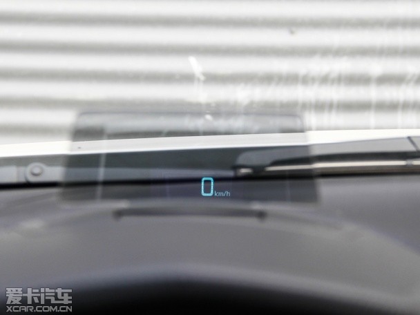 長(zhǎng)安馬自達(dá)2014款昂克賽拉三廂