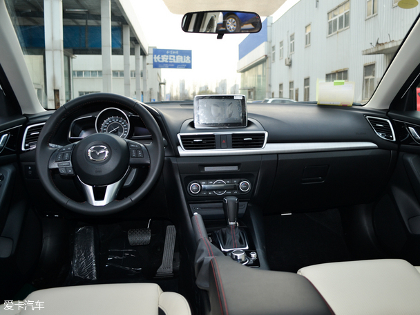 長安馬自達2014款昂克賽拉三廂