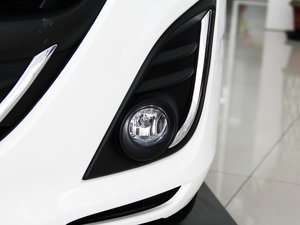 2014款2.0L 自动运动型 前雾灯
