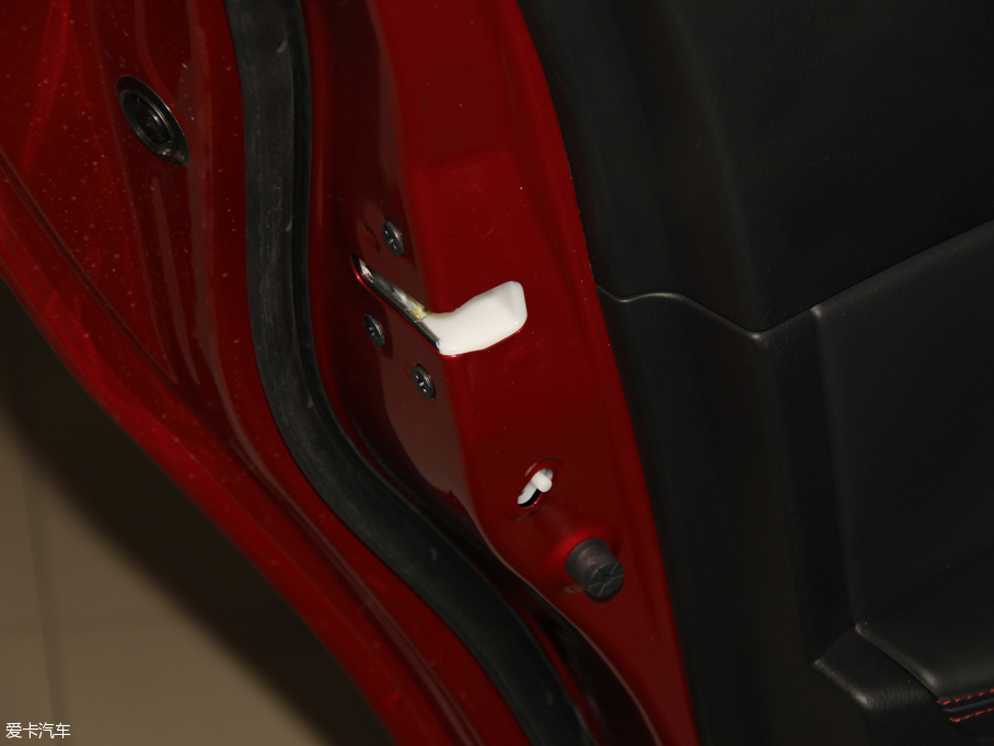 2016R_3 ِ Ɏ 2.0L Ԅ\