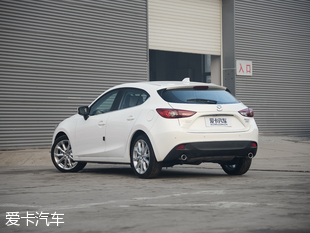 长安马自达2016款昂克赛拉两厢
