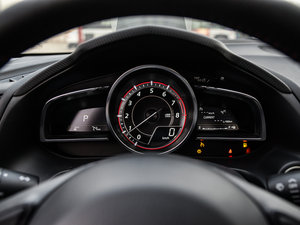 2016Ɏ 2.0L ԄŞ п؅^