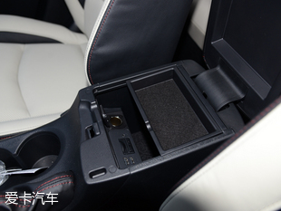 長安馬自達2016款昂克賽拉三廂