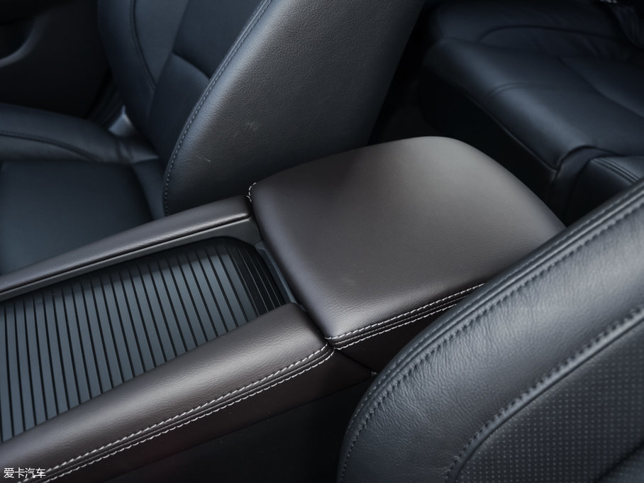 2017R_(d)3 ِ  2.0L ԄF