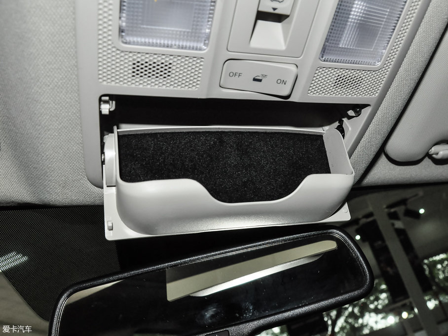 2017R_(d)3 ِ Ɏ 2.0L Ԅ(dng)\(yn)(dng)