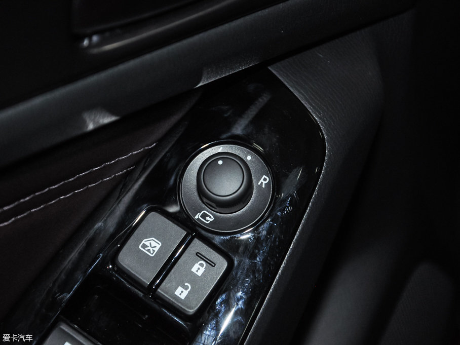 2017R_3 ِ Ɏ 2.0L Ԅ\