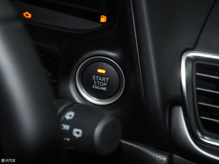 2017R_(d)3 ِ Ɏ 2.0L Ԅ(dng)\(yn)(dng)