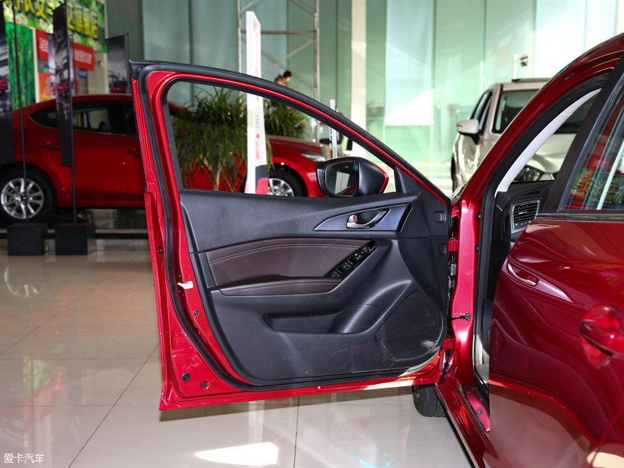 2017R_(d)3 ِ Ɏ 2.0L Ԅ(dng)\(yn)(dng)