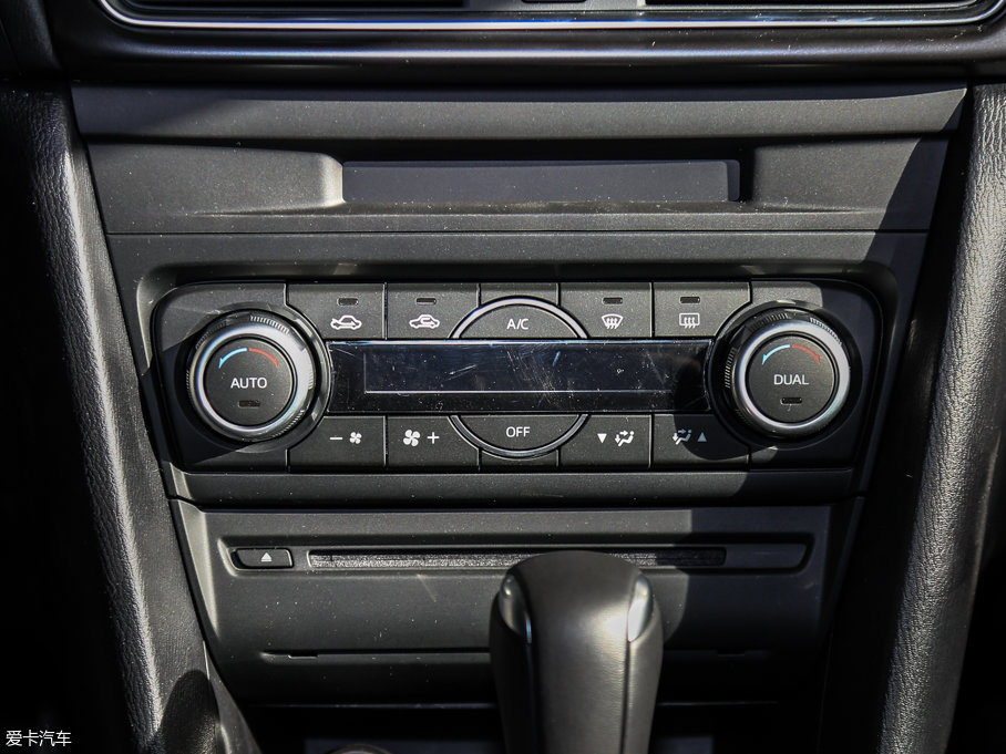 2017R_(d)3 ِ Ɏ 2.0L Ԅ(dng)\(yn)(dng)