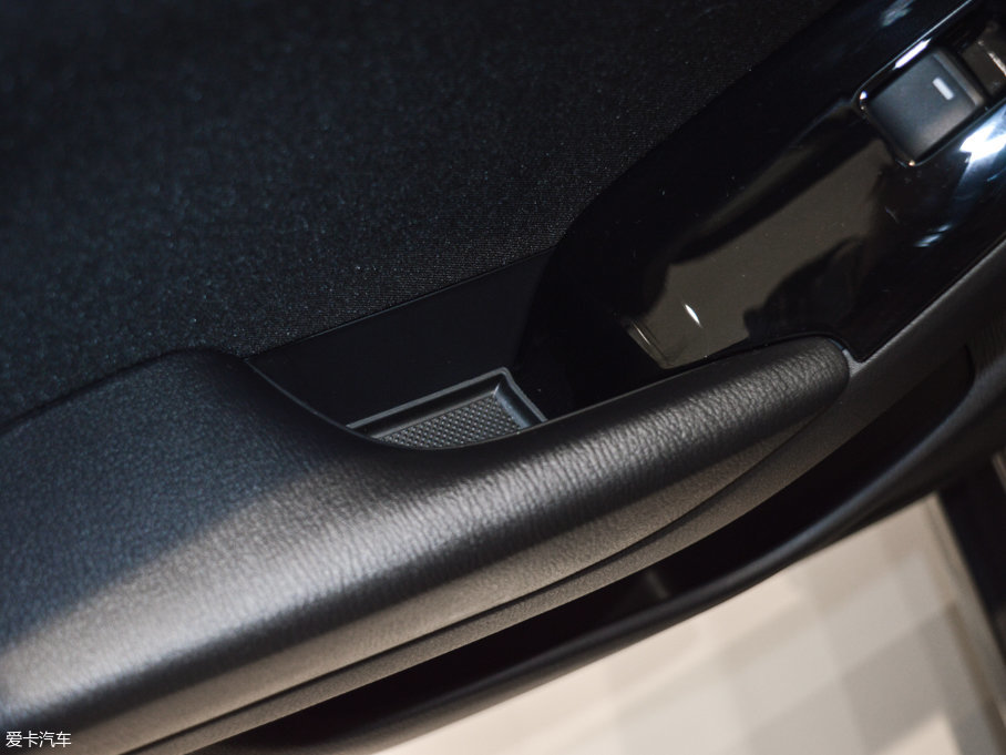 2017R_3 ِ  1.5L ԄӺA