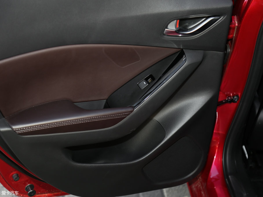 2017R_(d)3 ِ Ɏ 2.0L Ԅ(dng)\(yn)(dng)