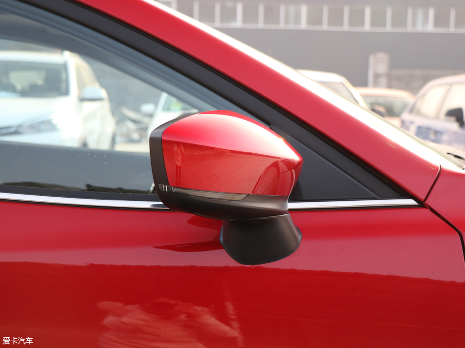 2017R_3 ِ Ɏ 2.0L ԄӺA