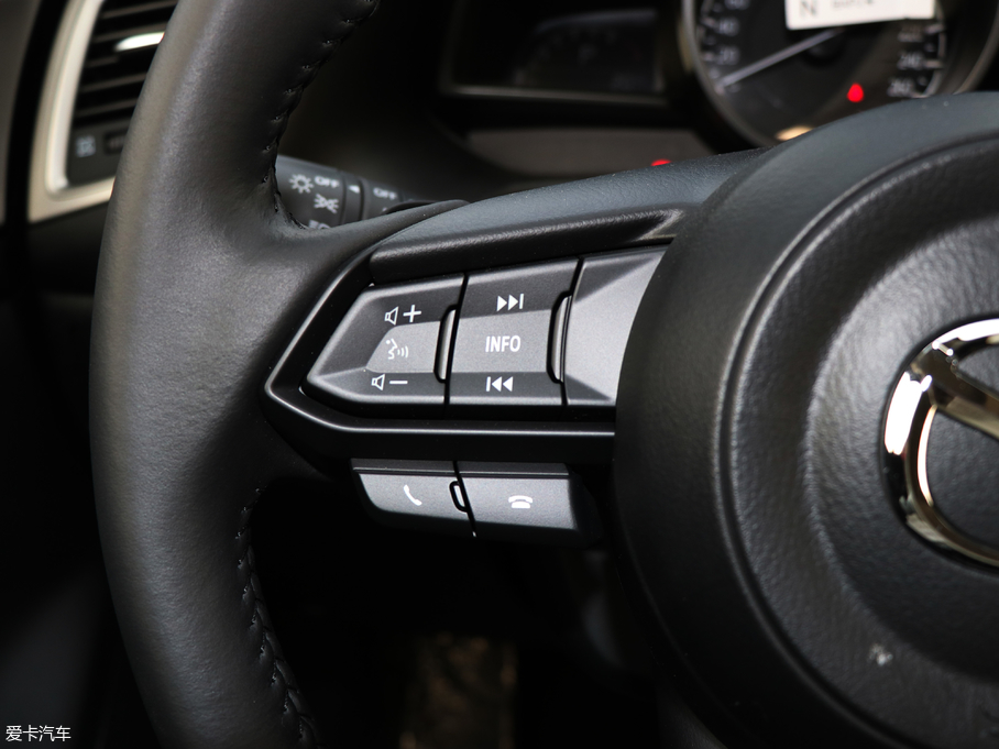 2017R_3 ِ Ɏ 2.0L ԄӺA