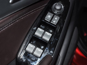 2017Ɏ 2.0L Ԅ\ п؅^