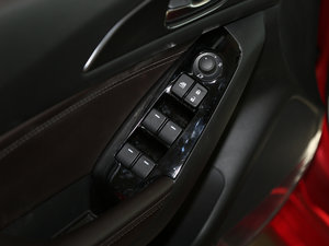 2017Ɏ 2.0L Ԅ\ п؅^