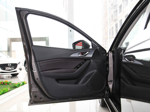 2017 2.0L ԄF {λ܇T