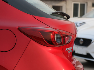 2017Ɏ 2.0L ԄӺA (x)(ji)^