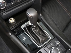 2017Ɏ 2.0L ԄӺA QU